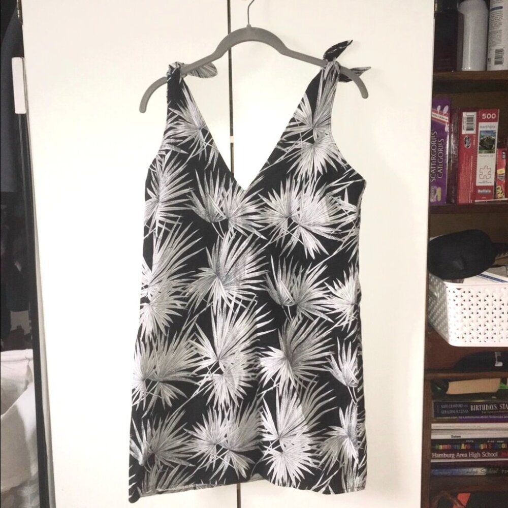 Tobi Linen Palm Dress or Coverup Small